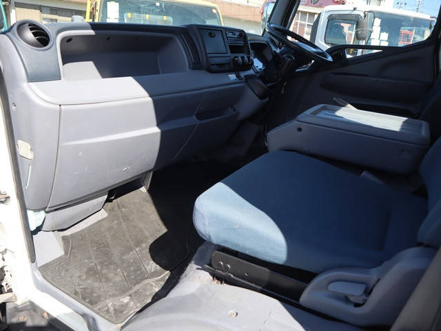 三菱ふそうキャンタークレーン6段小型（2t・3t）[写真32]