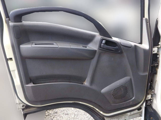 いすゞエルフアルミバン小型（2t・3t）[写真14]