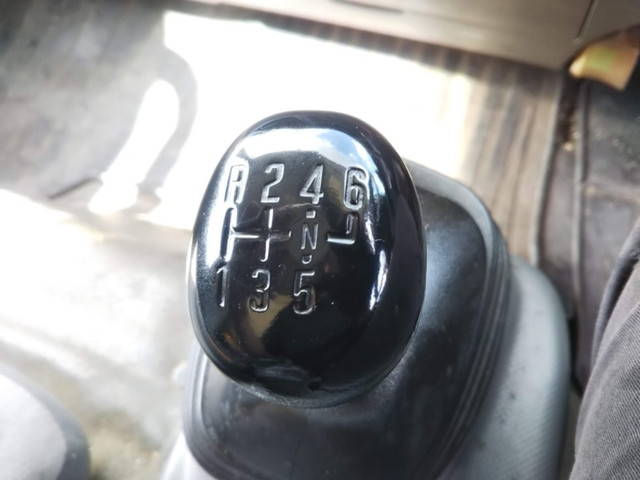 いすゞエルフアルミバン小型（2t・3t）[写真20]