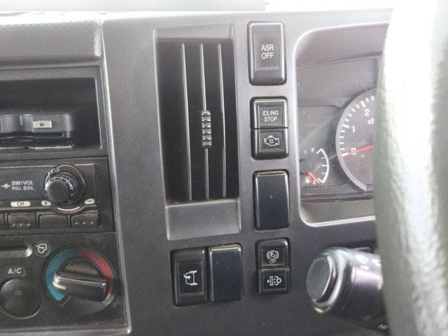 いすゞエルフアルミバン小型（2t・3t）[写真23]