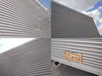 いすゞエルフアルミバン小型（2t・3t）[写真07]