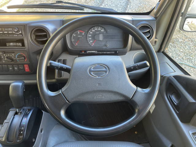 日野デュトロ平ボディ小型（2t・3t）[写真32]