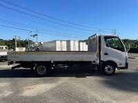 日野デュトロ平ボディ小型（2t・3t）[写真08]