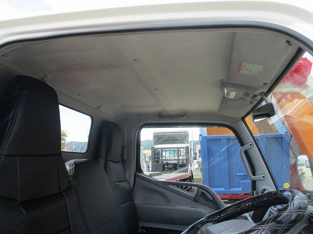 三菱ふそうキャンタークレーン4段小型（2t・3t）[写真11]