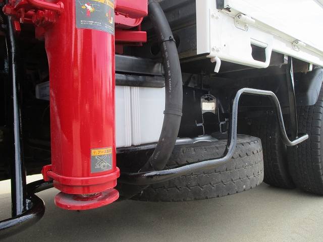 三菱ふそうキャンタークレーン4段小型（2t・3t）[写真17]