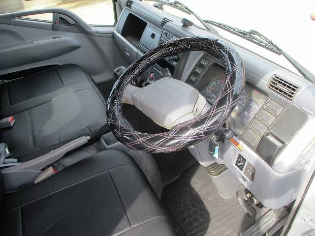 三菱ふそうキャンタークレーン4段小型（2t・3t）[写真09]