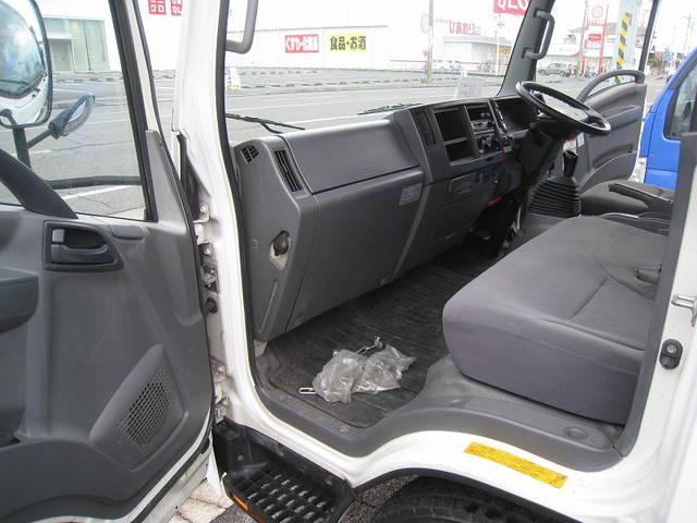 いすゞエルフクレーン4段小型（2t・3t）[写真17]