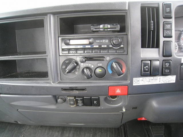 いすゞエルフクレーン4段小型（2t・3t）[写真19]