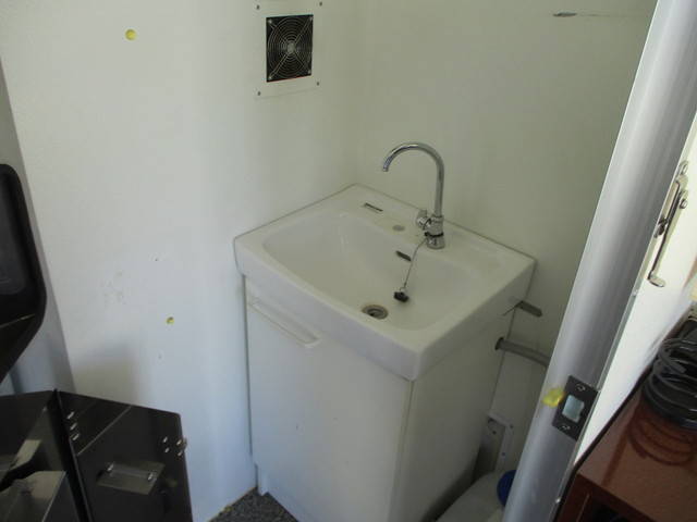 マツダタイタン移動販売車小型（2t・3t）[写真28]