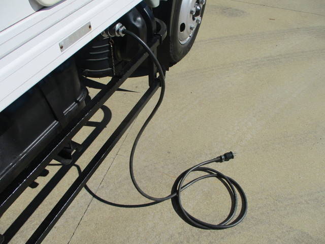 マツダタイタン移動販売車小型（2t・3t）[写真31]