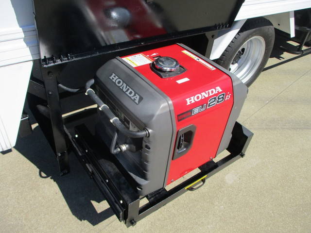 マツダタイタン移動販売車小型（2t・3t）[写真32]