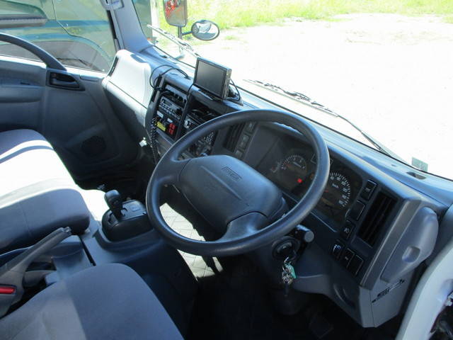 マツダタイタン移動販売車小型（2t・3t）[写真06]