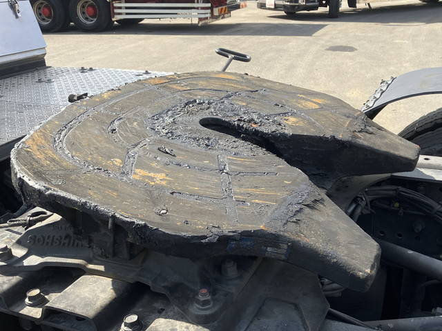 日野プロフィアトレーラーヘッド（トラクターヘッド）大型（10t）[写真12]