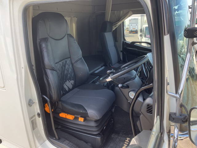 日野プロフィアトレーラーヘッド（トラクターヘッド）大型（10t）[写真26]