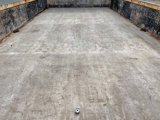 いすゞエルフ平ボディ小型（2t・3t）[写真10]