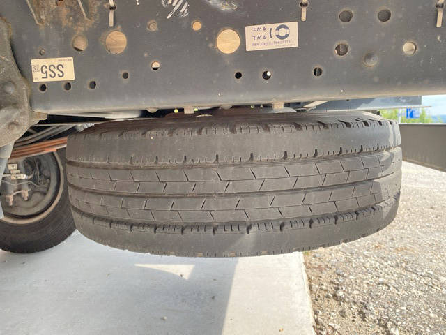 いすゞエルフ平ボディ小型（2t・3t）[写真18]