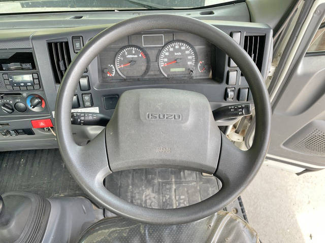 いすゞエルフ平ボディ小型（2t・3t）[写真33]