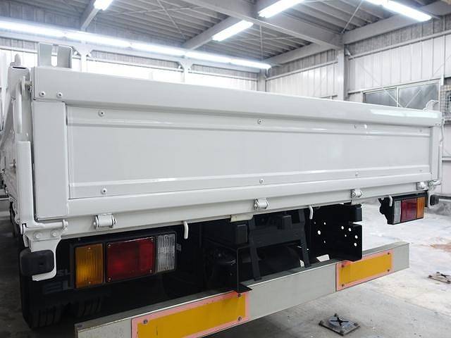 いすゞエルフ平ボディ小型（2t・3t）[写真11]