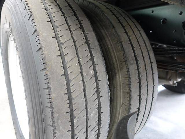 いすゞエルフ平ボディ小型（2t・3t）[写真23]