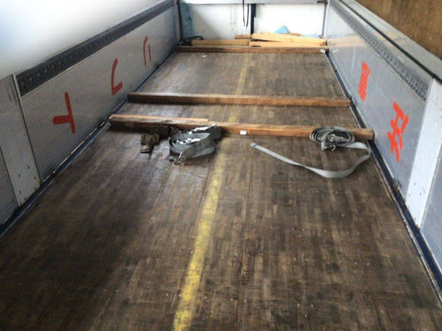 日野プロフィアアルミウイング大型（10t）[写真08]