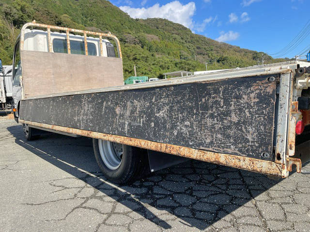 日野デュトロ平ボディ小型（2t・3t）[写真13]