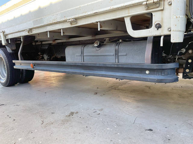 日野デュトロ平ボディ小型（2t・3t）[写真15]