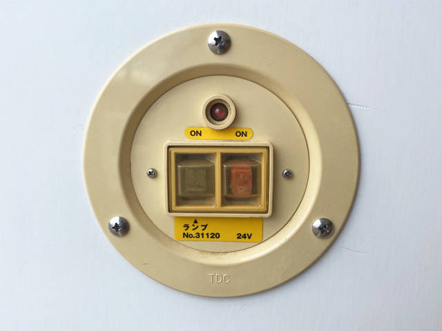 日野デュトロアルミバン小型（2t・3t）[写真16]