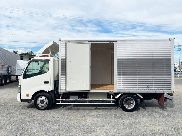 日野デュトロアルミバン小型（2t・3t）[写真06]