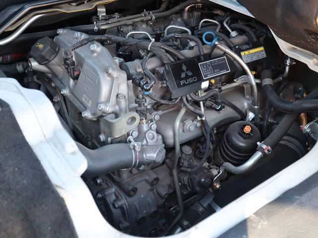 三菱ふそうキャンターガッツダブルキャブ（Wキャブ）小型（2t・3t）[写真15]