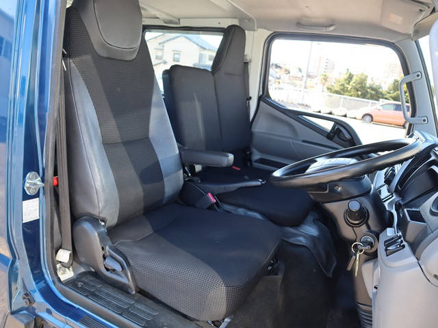 三菱ふそうキャンターガッツダブルキャブ（Wキャブ）小型（2t・3t）[写真23]