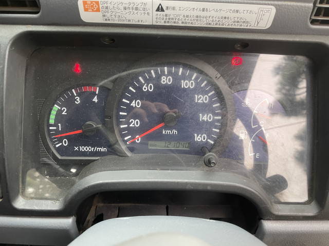 三菱ふそうキャンタークレーン3段小型（2t・3t）[写真30]