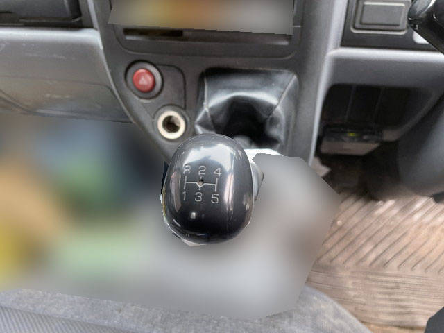 三菱ふそうキャンタークレーン3段小型（2t・3t）[写真31]