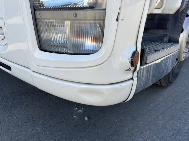 いすゞギガトレーラーヘッド（トラクターヘッド）大型（10t）[写真04]