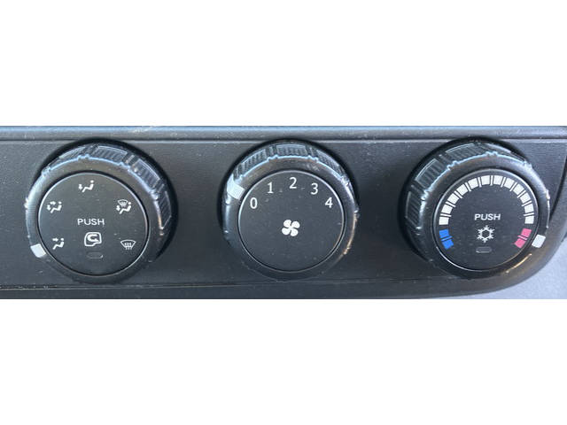 三菱ふそうキャンタークレーン4段小型（2t・3t）[写真36]