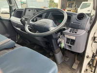 三菱ふそうキャンター平ボディ小型（2t・3t）[写真27]