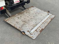 三菱ふそうキャンターアルミバン小型（2t・3t）[写真17]