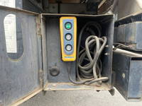 三菱ふそうキャンターアルミバン小型（2t・3t）[写真20]