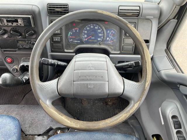 三菱ふそうキャンターアルミバン小型（2t・3t）[写真34]