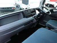 三菱ふそうキャンター平ボディ小型（2t・3t）[写真16]