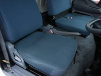 三菱ふそうキャンター平ボディ小型（2t・3t）[写真19]