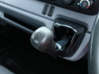 三菱ふそうキャンター平ボディ小型（2t・3t）[写真20]