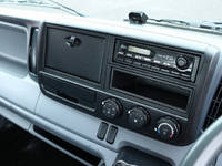 三菱ふそうキャンター平ボディ小型（2t・3t）[写真23]