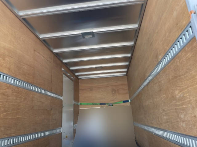 いすゞエルフアルミバン小型（2t・3t）[写真05]