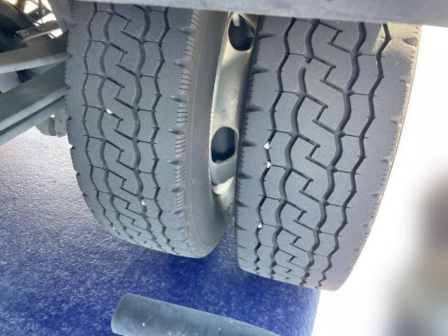 いすゞエルフアルミバン小型（2t・3t）[写真13]