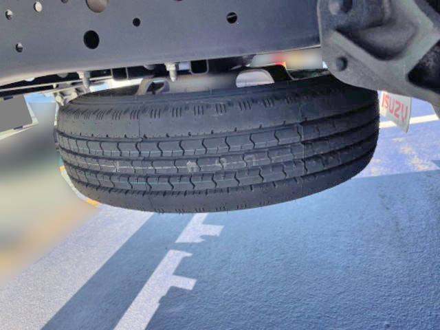 いすゞエルフアルミバン小型（2t・3t）[写真14]