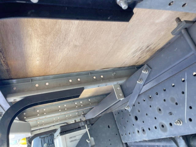 いすゞエルフアルミバン小型（2t・3t）[写真15]