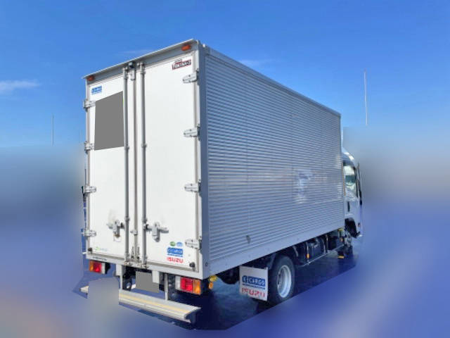 いすゞエルフアルミバン小型（2t・3t）[写真02]