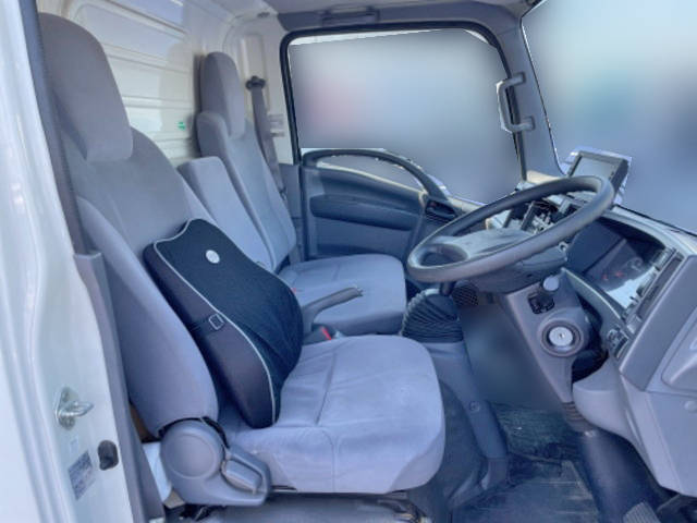 いすゞエルフアルミバン小型（2t・3t）[写真22]