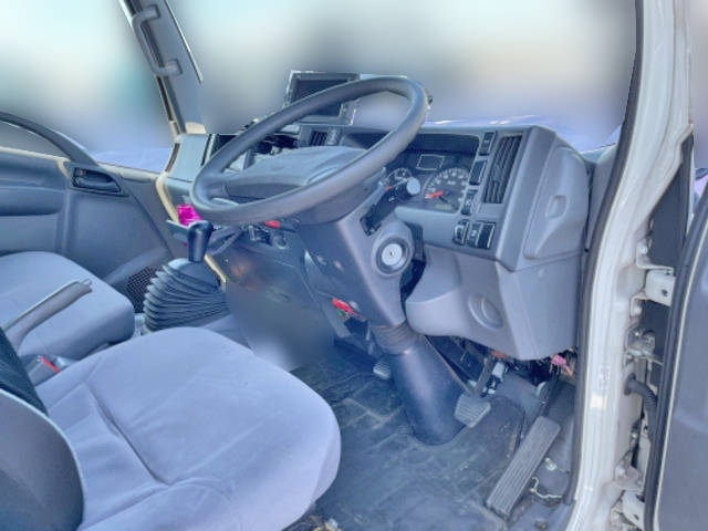 いすゞエルフアルミバン小型（2t・3t）[写真23]