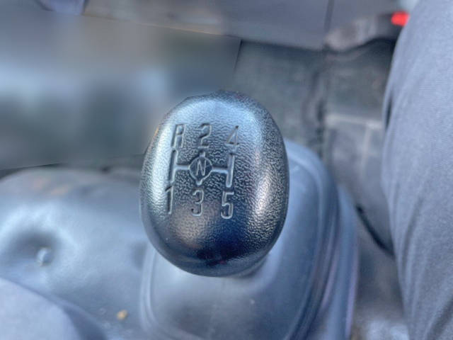 いすゞエルフアルミバン小型（2t・3t）[写真30]